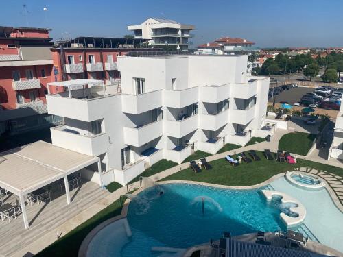 Marina Palace Hotel - image 10