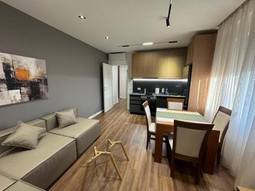 Luxury City Center Apartment24 - image 5
