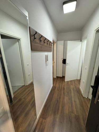 One-Bedroom Apartment image 10