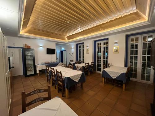 LOUSAL TENTS Grandola in มีนาส โด โลว์ซาล