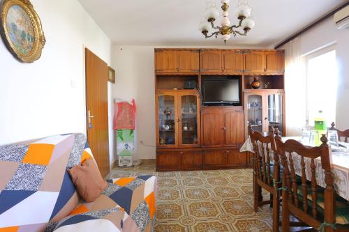 Two-Bedroom Apartment with Terrace room in Apartments with parking space Supetar Brac - 21655