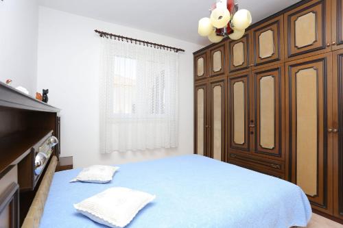 Two-Bedroom Apartment with Terrace image 8