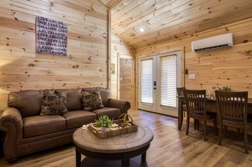 Oasis, Pickleball Court, Creek, WIFI, Mountain Views, Starting at 79, Cosby (zdjęcie 6)