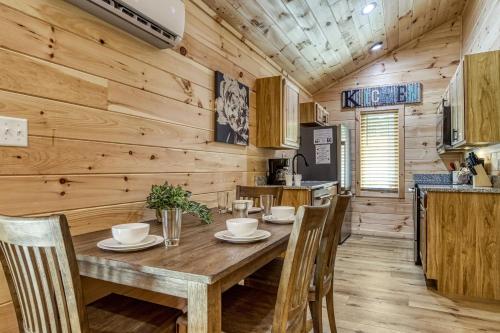 Oasis, Pickleball Court, Creek, WIFI, Mountain Views, Starting at 79, Cosby (zdjęcie 9)