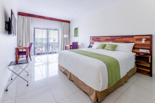 Hotel Babylon Hotel Babylon is perfectly located for both business and leisure guests in Paramaribo. The property offers a wide range of amenities and perks to ensure you have a great time. Service-minded staff wil