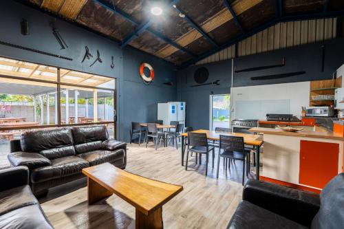 แทสมัน ฮอลิเดย์ พาร์คส์ - โคโรแมนเดล (Tasman Holiday Parks - Coromandel) in โคโรแมนเดล