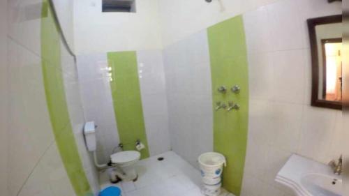 Deluxe Double Room (2 Adults + 1 Child) image 5