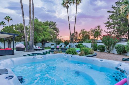 Luxury Home Old Town w Hot Tub