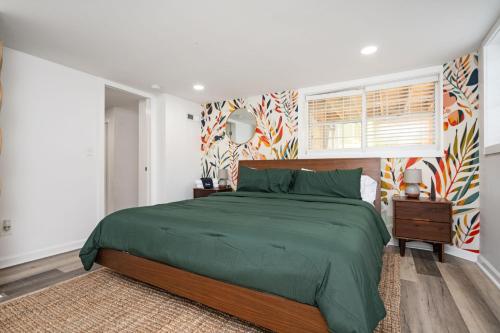 Chic 2-Bed Haven with Vibrant Decor in SE Atlanta in Browns Mill Park