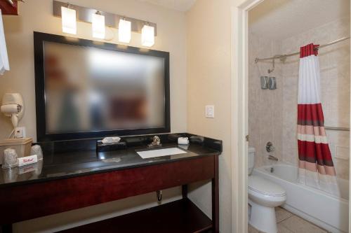 Red Roof Inn Childress - image 5