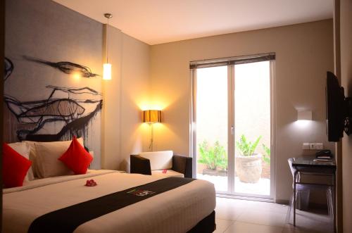 Deluxe Double Room image 1