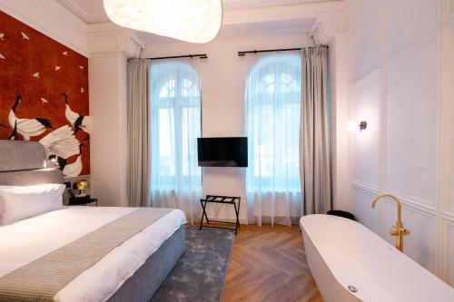 Superior Double Room image 10