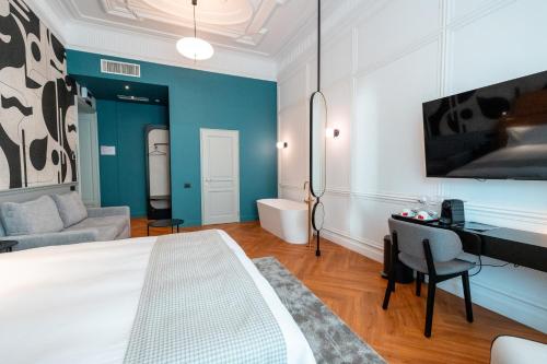 Superior Double Room image 5