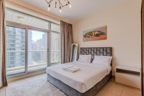 Spacious 2 Bedroom Apartment in Dubai Marina - image 2