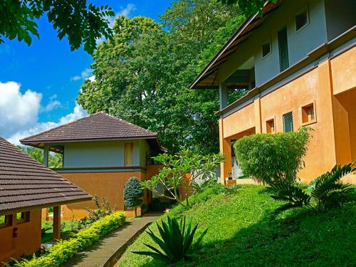 Abad Green Forest Thekkady