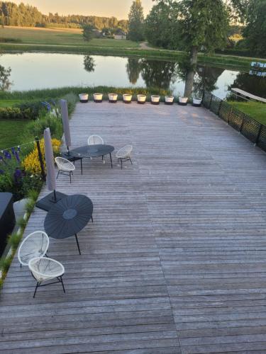 Balkons/terase, Boutique hotel MEŅĢELES PIENOTAVA (Boutique hotel MENGELES PIENOTAVA) in Liepkalni