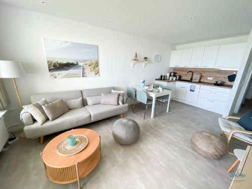 Apartment with Sea View image 10