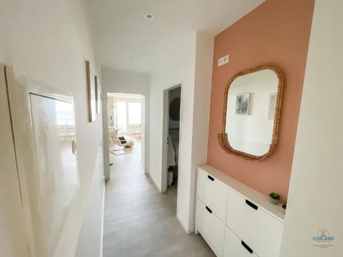 Apartment with Sea View image 4