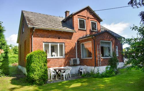 . 4 Bedroom Stunning Home In Löderup