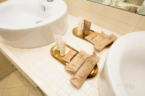 Luxury Quadruple Room image 5