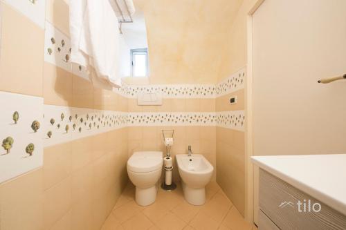 Deluxe Double Room image 6
