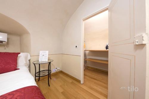 Deluxe Double Room image 7