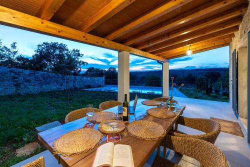 Balkons/terase, Villa Heureka-amazing heated pool and sauna in Barat