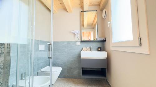 Studio Apartment image 6