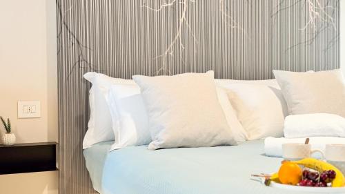 Studio Apartment image 10