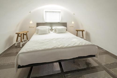 Art Hotel Santorini - image 3