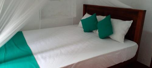 One-Bedroom Apartment image 7