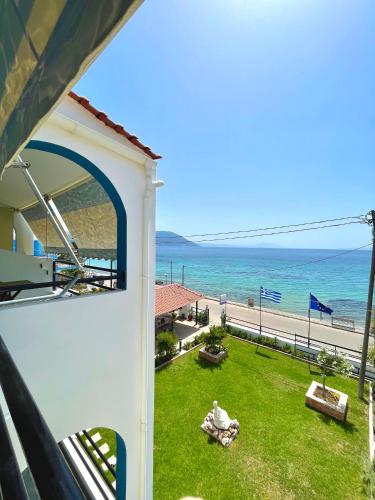 Sianos apartments in Gialtra