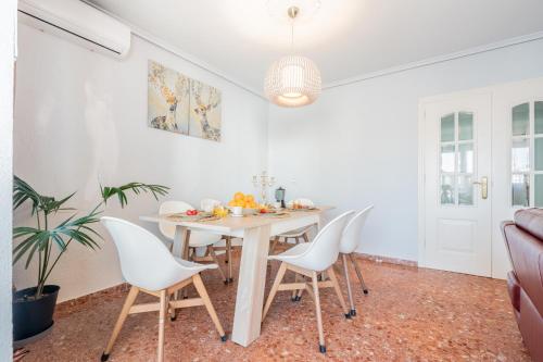 Apartamento Familiar en Avenida del Puerto, Valencie (fotografie 6)