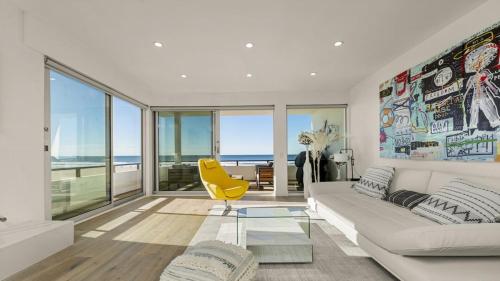 Two Bedrooms Luxury Apartment Coastal Opulence in Los Angeles, USA