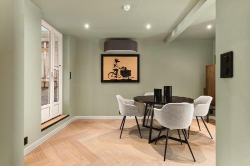 Bryggen // Fløyen Living Bryggen // Fløyen Living