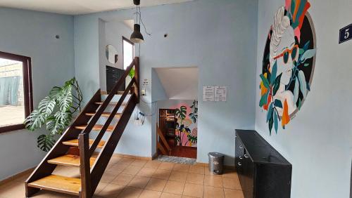 Traveler Hostel - image 2