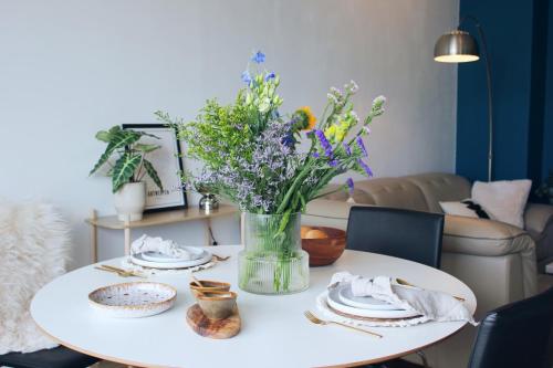 Sunny Apartment - Zuid Retreat 1BR Apartment near Scheldt River, Amberes (foto 3)