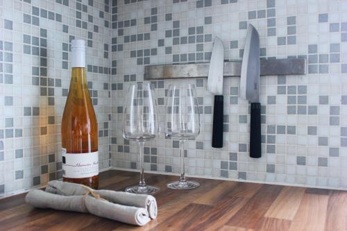 Sunny apartment + Free Parking