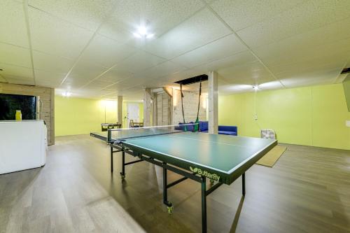 Maggie Valley Cottage with Hot Tub and Creek Access!