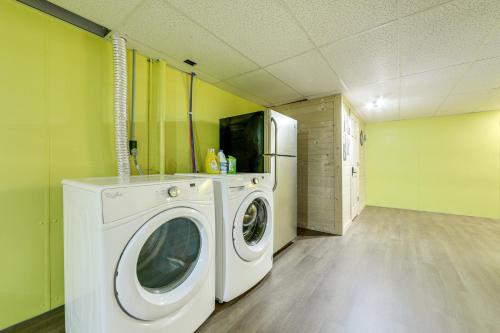 Maggie Valley Cottage with Hot Tub and Creek Access!