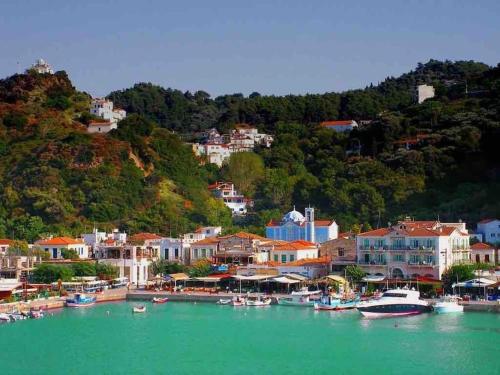 Effies Aparments in Karlovasi