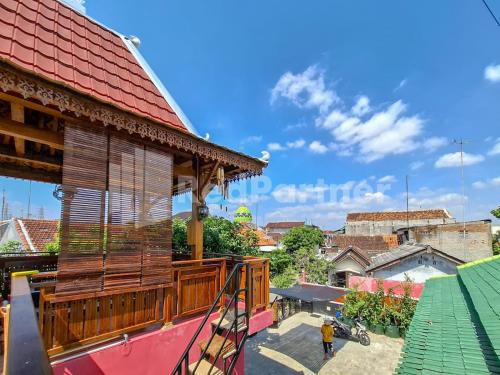 Balkon/teras, Janoko Guesthouse Syariah RedPartner in Rembang