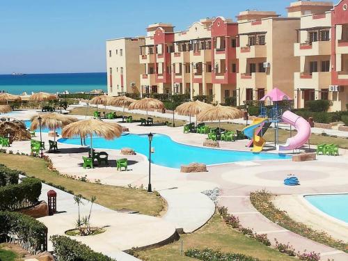 شاليه على البحر بلاسيرينا راس سدر – khách sạn tại Ras Sedr