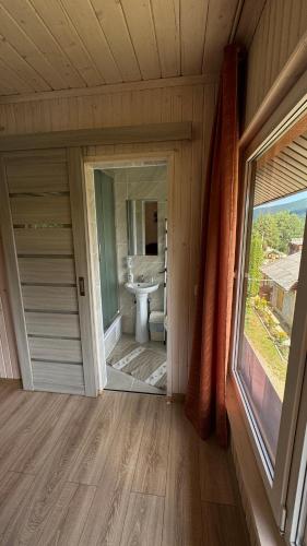 Double Room with Mountain View image 9