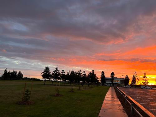 A környék, Beach side holiday unit in West Lakes