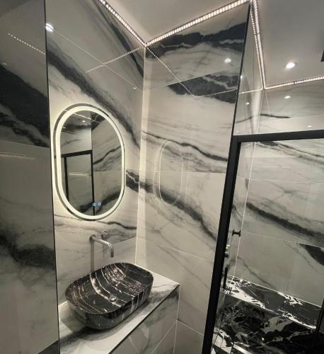 Edinburgh Retreat 2 Bedrooms & steam room - image 11