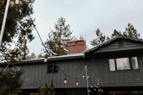 574711350 The Coachman Hotel