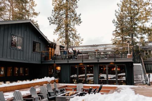 574711385 The Coachman Hotel