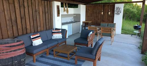 A szálláshely kívülről, Press House at the Walnut Tree - MyPressHouse in Pécsely