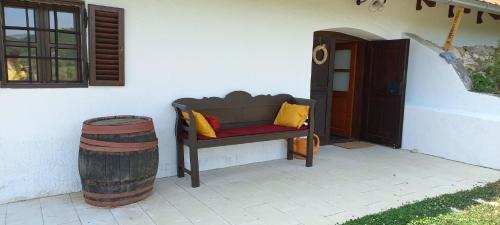 A szálláshely kívülről, Press House at the Walnut Tree - MyPressHouse in Pécsely